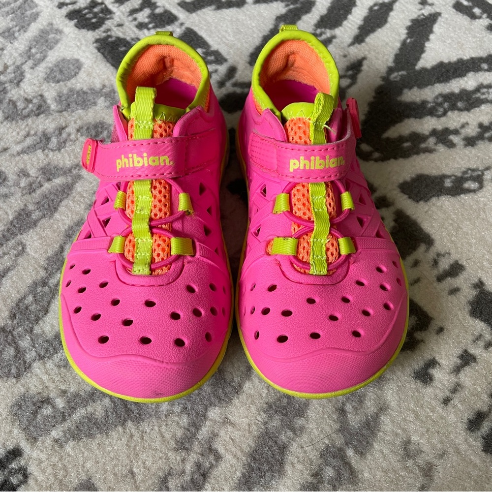 Stride Rite Phibian